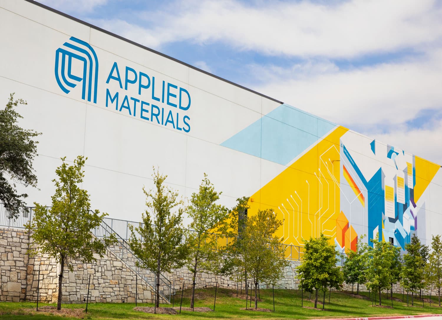 Applied Materials: An AI Picks and Shovels Play